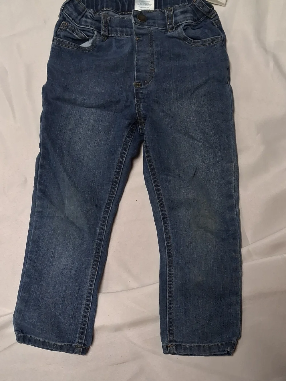 Girls 5T White One-Shoulder Crop Top with Dark Blue Jeans